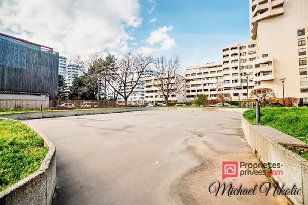 GARAGE TASSIN LA DEMI-LUNE LYON 9