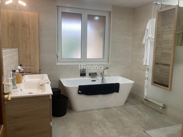 Propriété familiale, sur un secteur côté, Près de Saint-Avold.