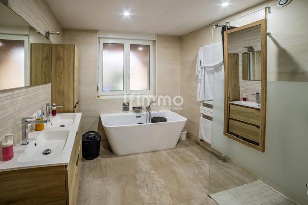 Propriété familiale, sur un secteur côté, Près de Saint-Avold.