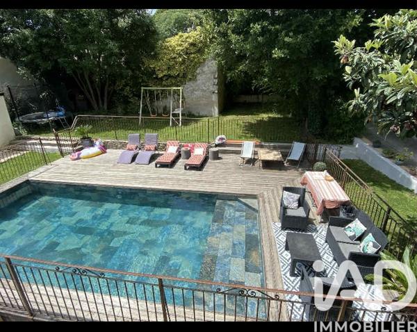 Maison à vendre 6 pièces 183 m² Nîmes