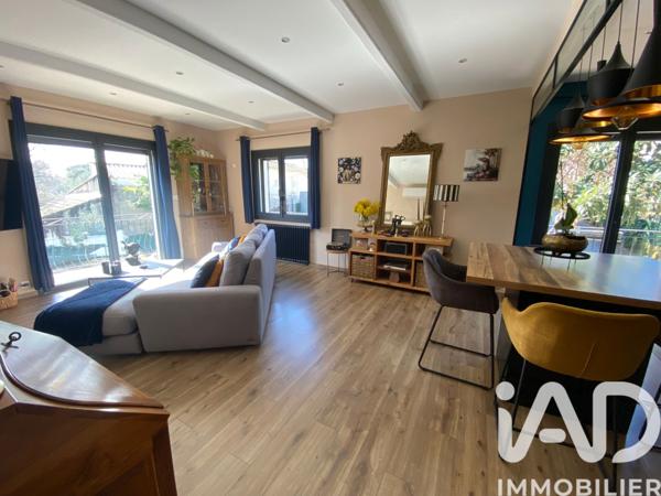 Maison à vendre 6 pièces 183 m² Nîmes