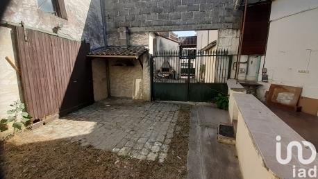 Immeuble à vendre 232 m² Montendre