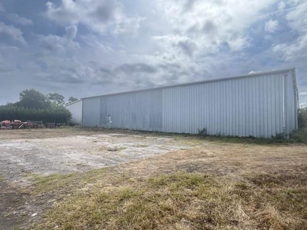 Immeuble 171 300 € Lesperon 300 m² DPE