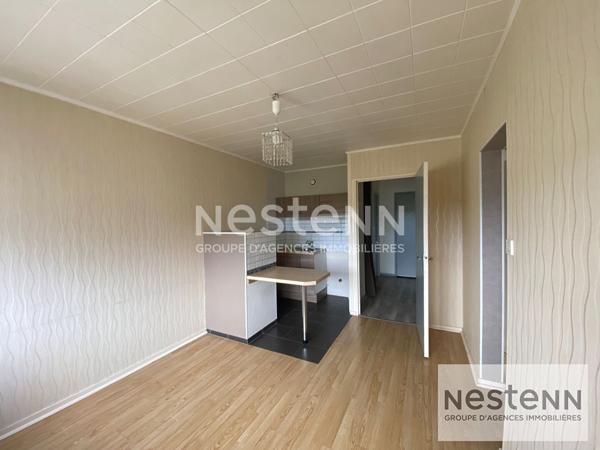 T2 / La Chaussée-Saint-Victor / ascenseur / cave privative / place de parking attitrée en sous-sol