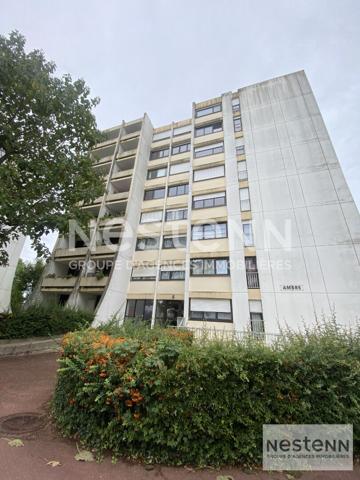 T2 / La Chaussée-Saint-Victor / ascenseur / cave privative / place de parking attitrée en sous-sol