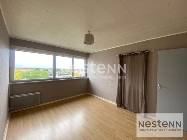 T2 / La Chaussée-Saint-Victor / ascenseur / cave privative / place de parking attitrée en sous-sol