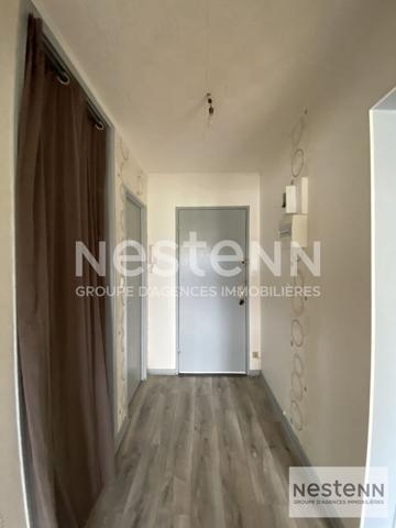 T2 / La Chaussée-Saint-Victor / ascenseur / cave privative / place de parking attitrée en sous-sol