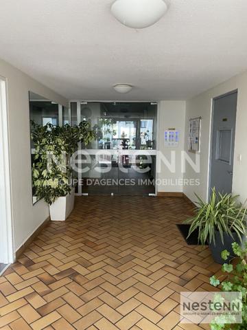 T2 / La Chaussée-Saint-Victor / ascenseur / cave privative / place de parking attitrée en sous-sol