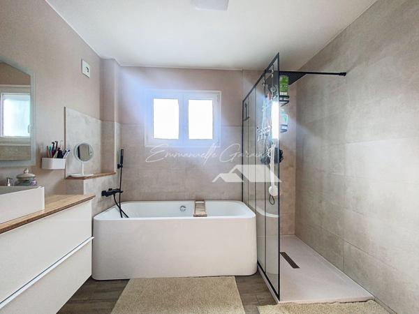 Millau (12100) Maison contemporaine cherche nouvelle vie de famille !