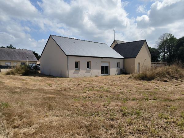 À vendre à Merdrignac, maison neuve , de plain-pied et conforme aux normes PMR.