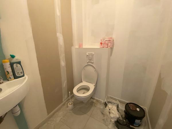 À vendre à Merdrignac, maison neuve , de plain-pied et conforme aux normes PMR.