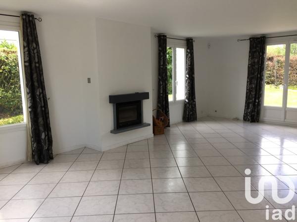 Location maison 8 pièces 188 m² Gif-sur-Yvette