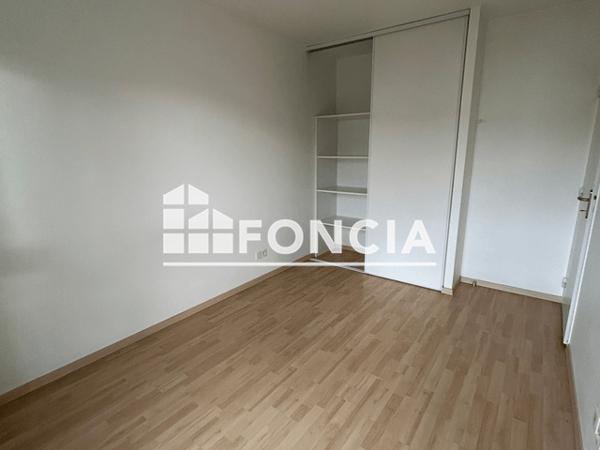 Location Appartement 2 pièces 39.8 m² - 2 RUE DU GENERAL WALKER Chartres 28000