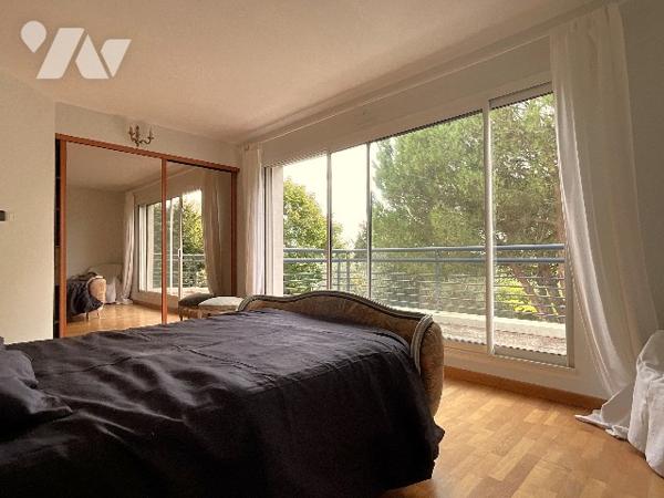 SAINT ANTOINE DU ROCHER (37360) - Maison contemporaine au bord du golf Ardrée