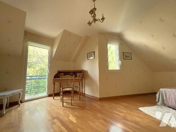 SAINT ANTOINE DU ROCHER (37360) - Maison contemporaine au bord du golf Ardrée