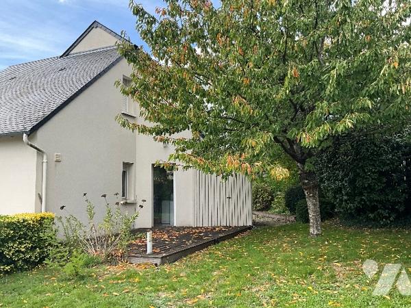 SAINT ANTOINE DU ROCHER (37360) - Maison contemporaine au bord du golf Ardrée