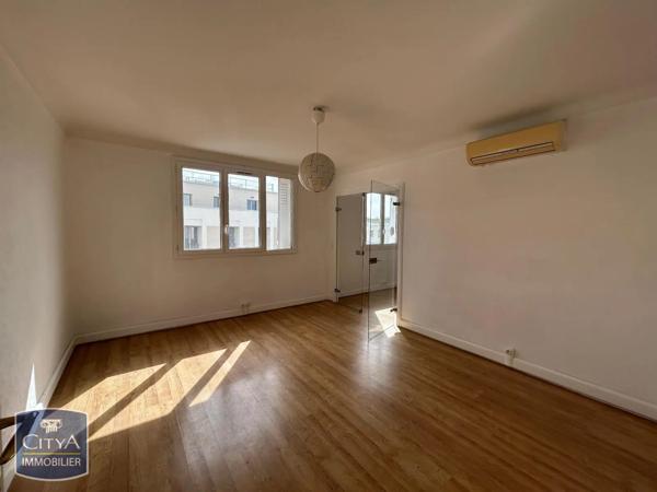 Appartement à louer 3 pièces 66.67m² Tours (37000)