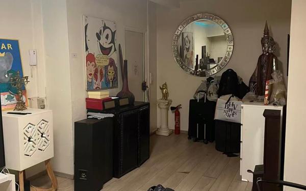 Appartement à vendre    2 pièces •  Paris 19