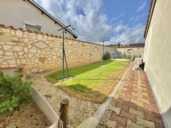 Maison de plain pied avec piscine  Saint-Sylvestre-sur-Lot (47140)