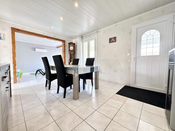 Maison de plain pied avec piscine  Saint-Sylvestre-sur-Lot (47140)