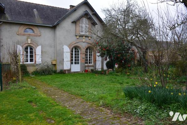 VENTE sur Meslay-du-Maine maison de ville avec jardin + cour