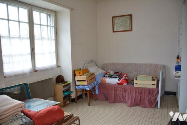 VENTE sur Meslay-du-Maine maison de ville avec jardin + cour