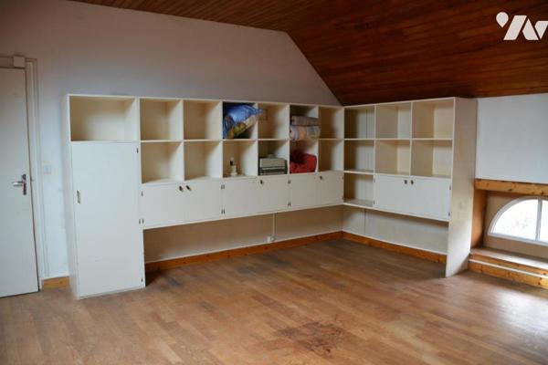 VENTE sur Meslay-du-Maine maison de ville avec jardin + cour