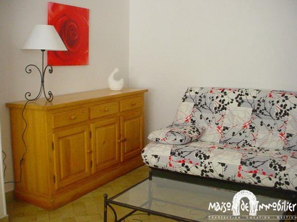 Location Maison de ville meublée - 2 pièces - 36m² - Cour et garage - COGNAC