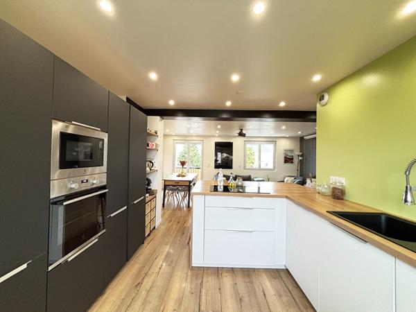 Maison sur sous-sol à vendre à Saint-Erblon - 4 chambres, 110 m²