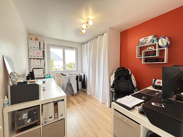 Maison sur sous-sol à vendre à Saint-Erblon - 4 chambres, 110 m²