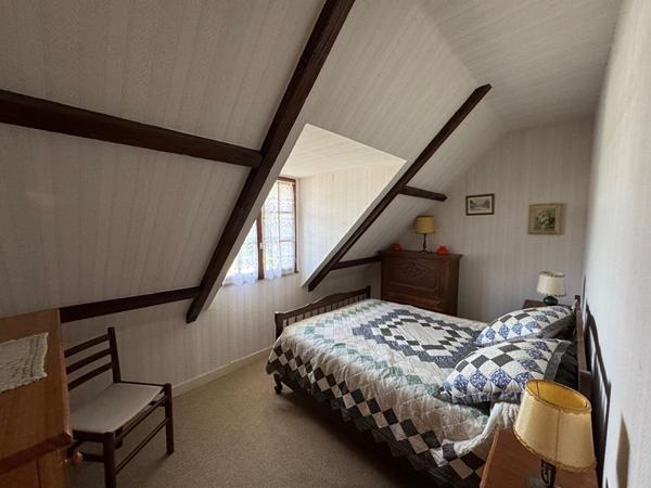 A vendre centre d'AMBON, maison individuelle avec garage et terrain clos de 602 m²