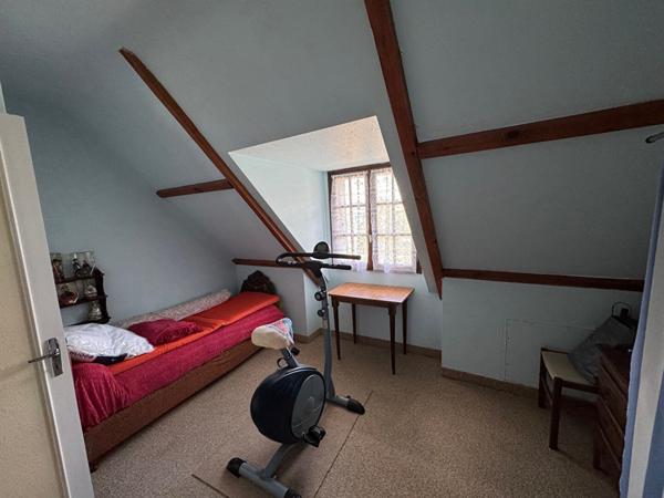 A vendre centre d'AMBON, maison individuelle avec garage et terrain clos de 602 m²