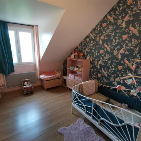 Maison 4 chambres double garage et grange sur un terrain de 2254 m2