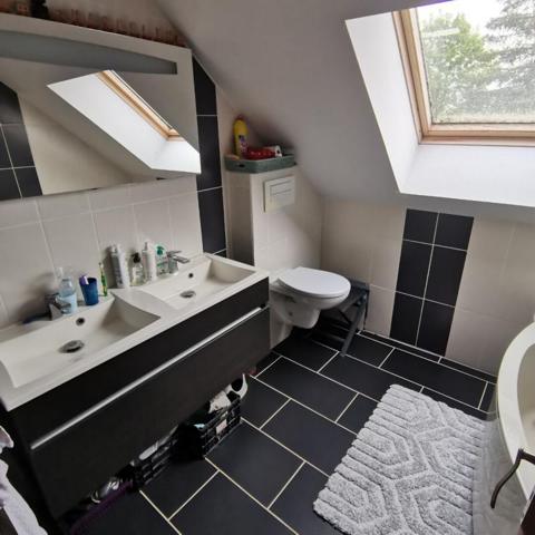 Maison 4 chambres double garage et grange sur un terrain de 2254 m2