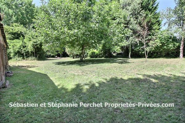 Maison 4 chambres double garage et grange sur un terrain de 2254 m2