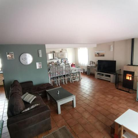 Maison 4 chambres double garage et grange sur un terrain de 2254 m2