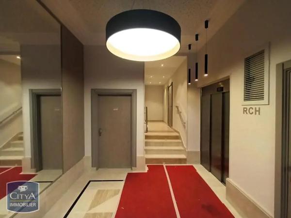 Appartement à louer 2 pièces 44.67m² Suresnes (92150)