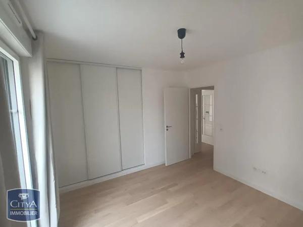 Appartement à louer 2 pièces 44.67m² Suresnes (92150)