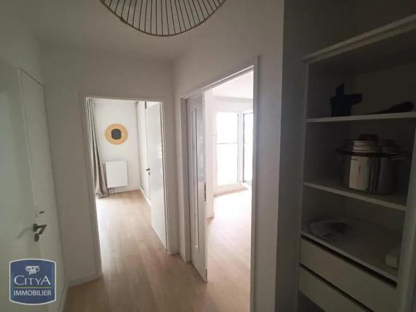 Appartement à louer 2 pièces 44.67m² Suresnes (92150)