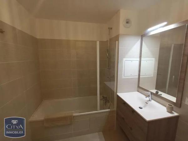 Appartement à louer 2 pièces 44.67m² Suresnes (92150)