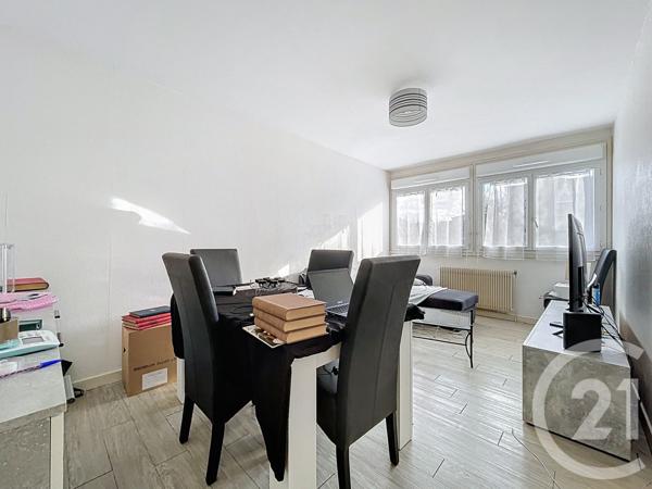 Appartement F4 à vendre  4 pièces - 74 m2 RIOM - 63