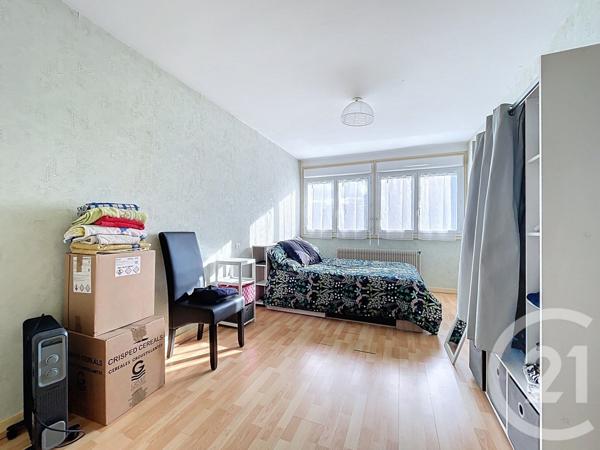 Appartement F4 à vendre  4 pièces - 74 m2 RIOM - 63