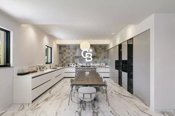 Villa 15 pièces à vendre St Paul - 06570 / Réf: 85944751