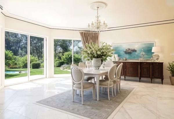 Villa 8 pièces à vendre Mougins - 06250 / Réf: 83226970