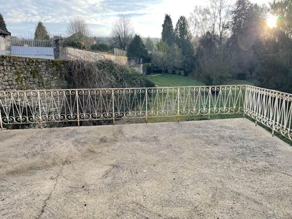 Maison à vendre |  Bourganeuf |  6 pièces | 216 m²