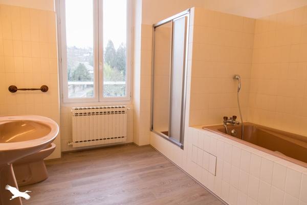 Maison 149 000 € Bourganeuf 6 p 216 m² DPE D