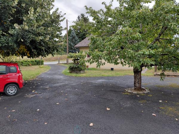 Dordogne - Ancienne maison garde barrière
