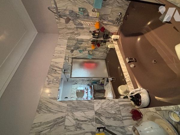 Beaucaire maison d'environ 265 m² sur un terrain clos et arboré de 8300 m².