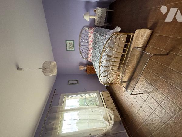 Beaucaire maison d'environ 265 m² sur un terrain clos et arboré de 8300 m².