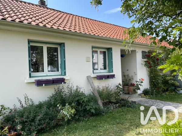 Maison à vendre 4 pièces 76,2 m² Mauzé-sur-le-Mignon